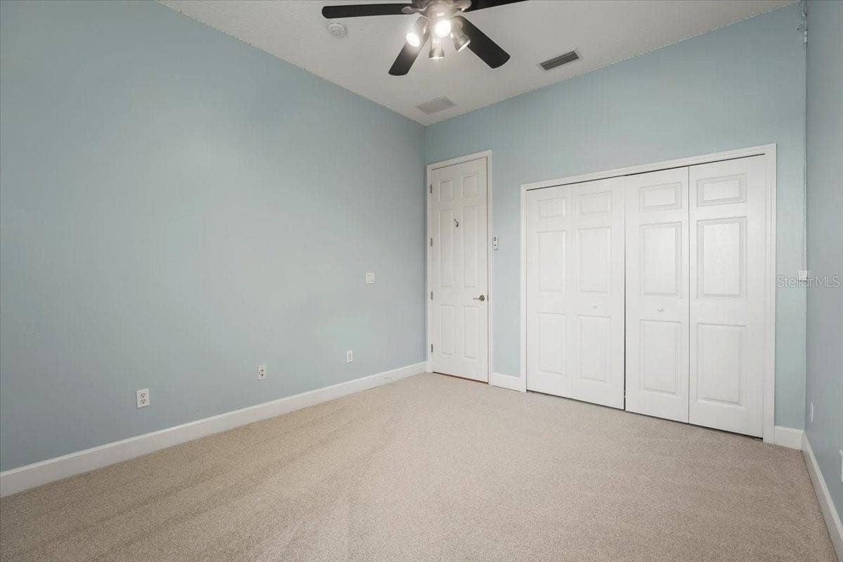 Secondary Bedroom (Waterview)