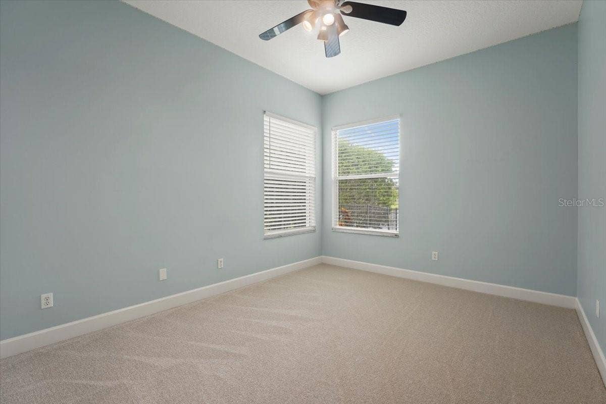 Secondary Bedroom (Waterview)