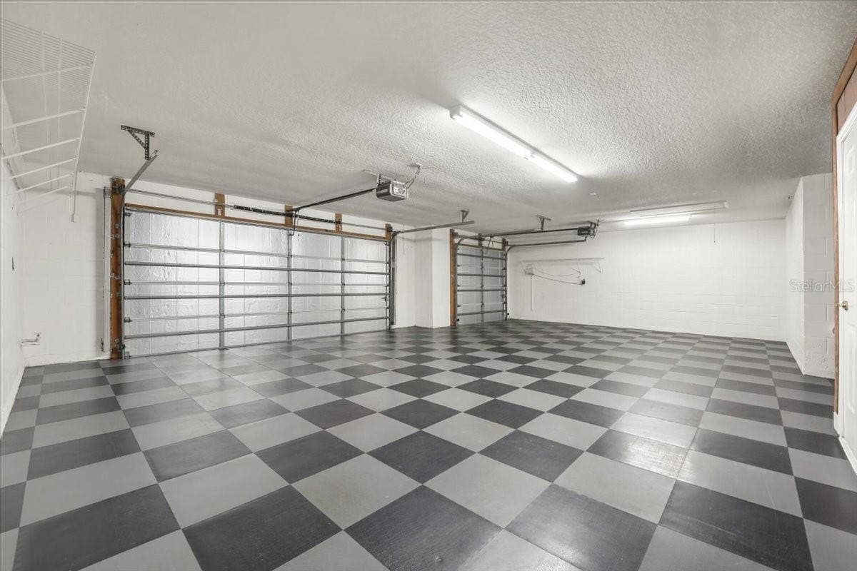 3 Car Garage
