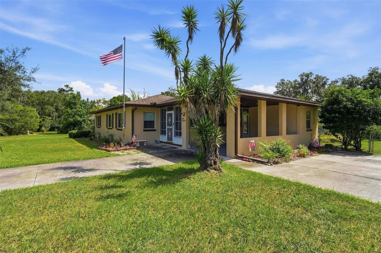 736 W RICH AVENUE, Deland, FL 32720
