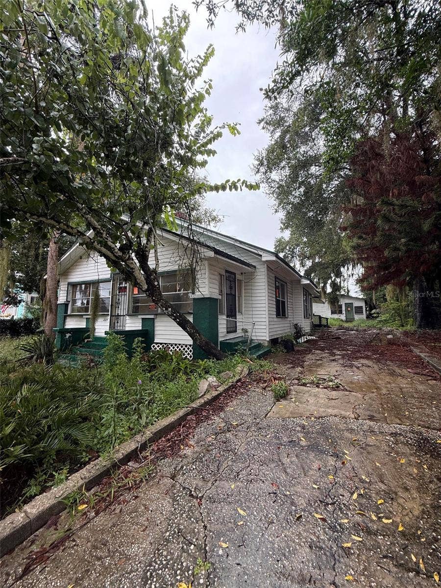 335 W WISCONSIN AVENUE, Deland, FL 32720 335 W WISCONSIN AVENUE, Deland, FL 32720