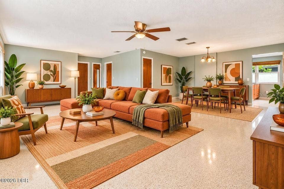 1002 THUNDERBIRD DRIVE, Daytona Beach, FL 32117
