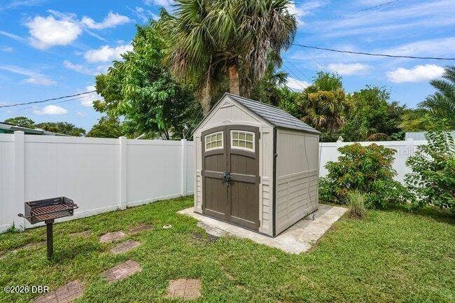 1002 THUNDERBIRD DRIVE, Daytona Beach, FL 32117