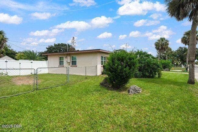 1002 THUNDERBIRD DRIVE, Daytona Beach, FL 32117