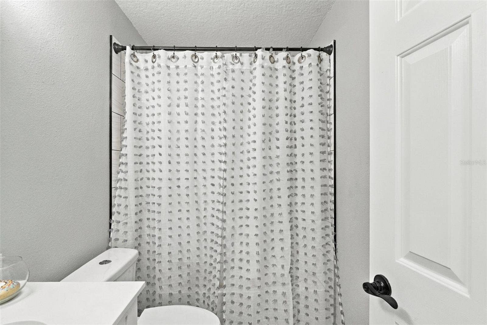 Guest bath.