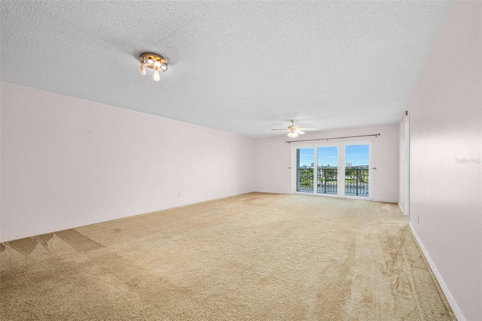 544 MARINA POINT DRIVE, #5440, Daytona Beach, FL 32114 544 MARINA POINT DRIVE, #5440, Daytona Beach, FL 32114