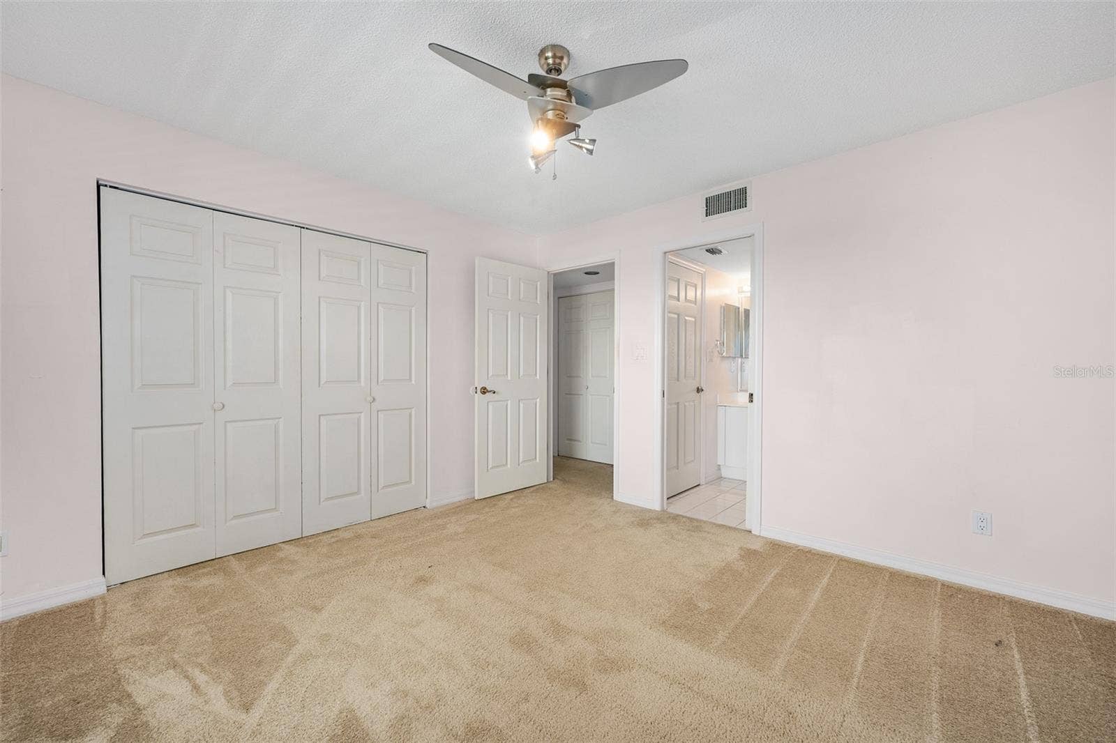 544 MARINA POINT DRIVE, #5440, Daytona Beach, FL 32114 544 MARINA POINT DRIVE, #5440, Daytona Beach, FL 32114