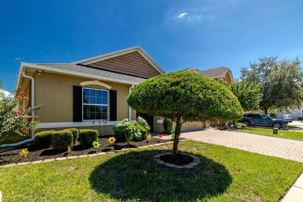 252 SHERRI LEE LANE, Deland, FL 32720 Side view of home