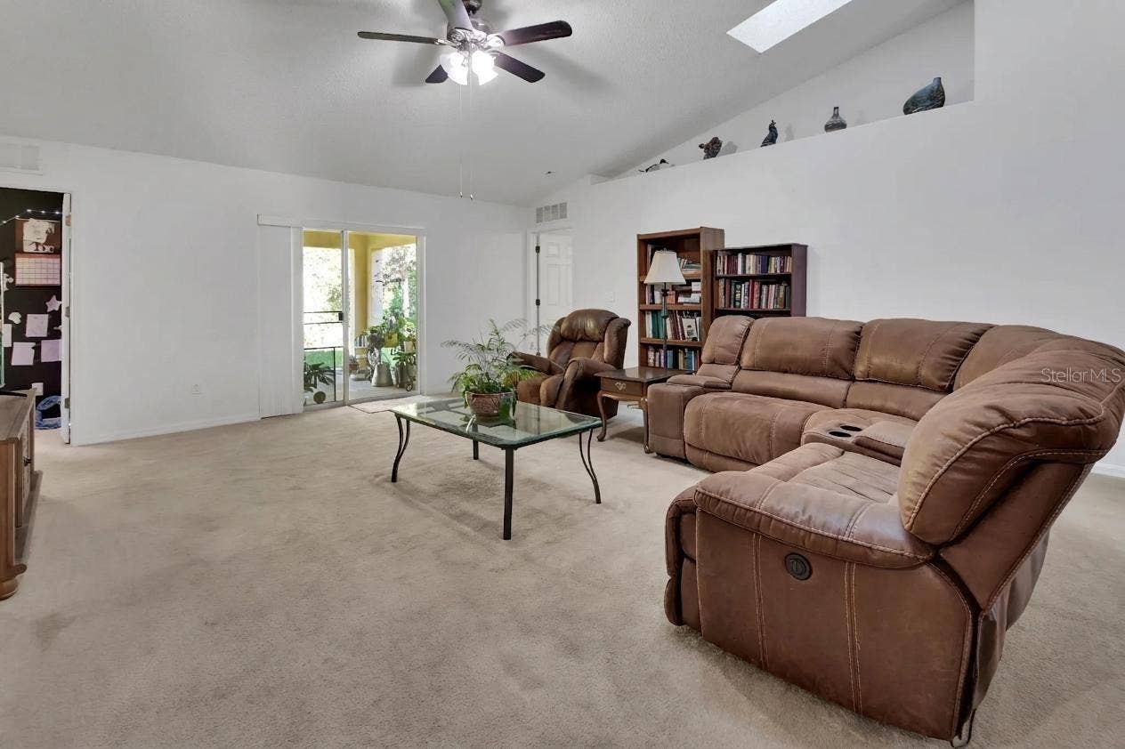 Expansive Living room
