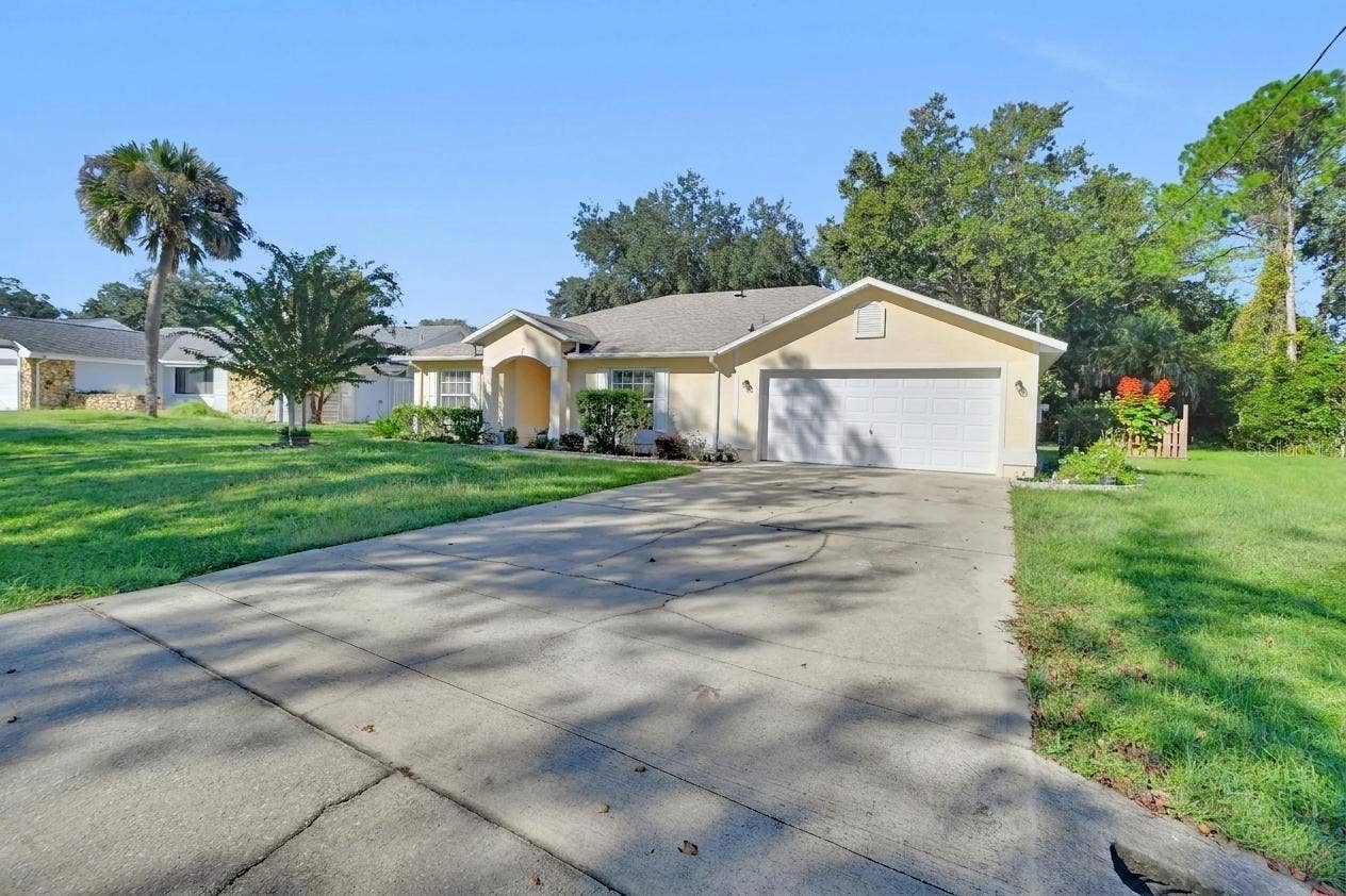 9 PERTHSHIRE LANE, Palm Coast, FL 32164