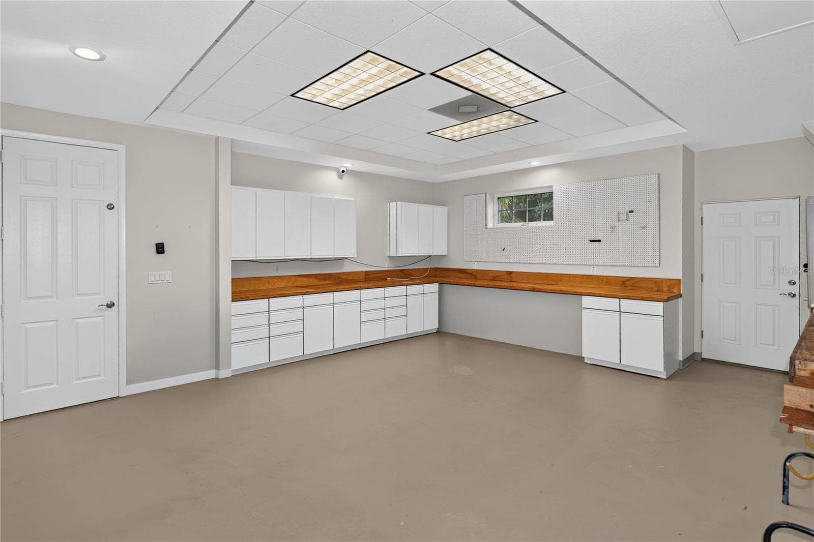 105 ALEXANDRA WOODS DRIVE, Debary, FL 32713