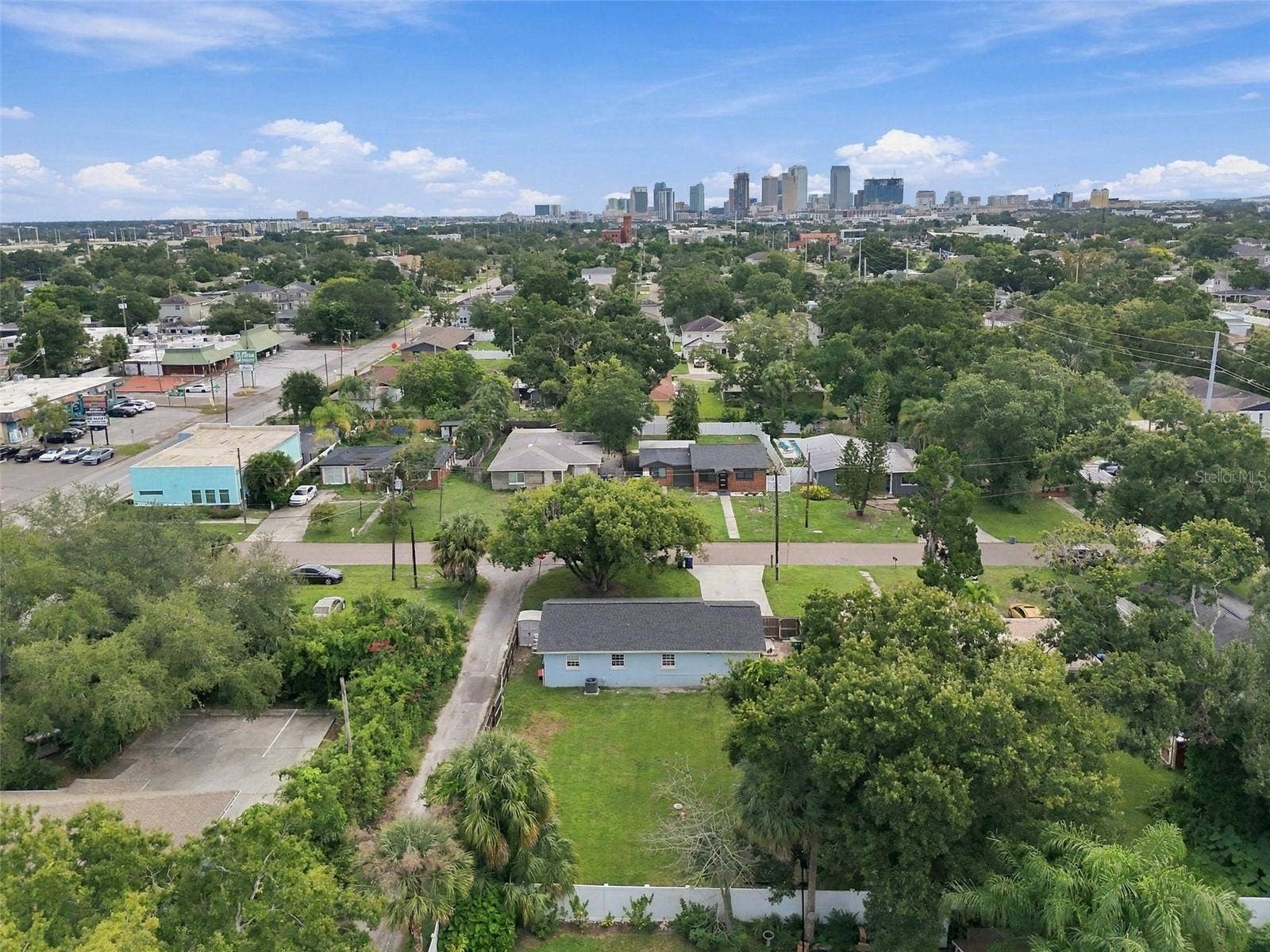 806 N GOMEZ AVENUE, Tampa, FL 33609
