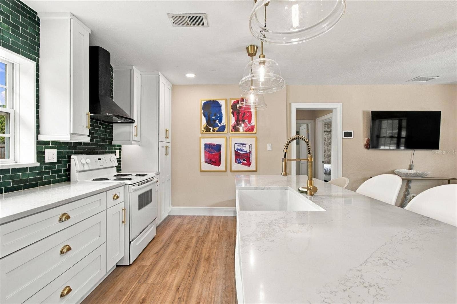 806 N GOMEZ AVENUE, Tampa, FL 33609