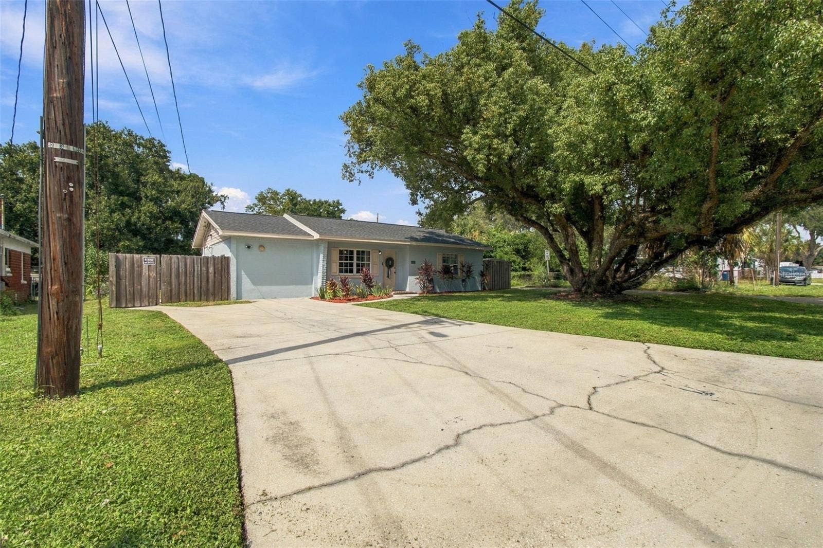 806 N GOMEZ AVENUE, Tampa, FL 33609