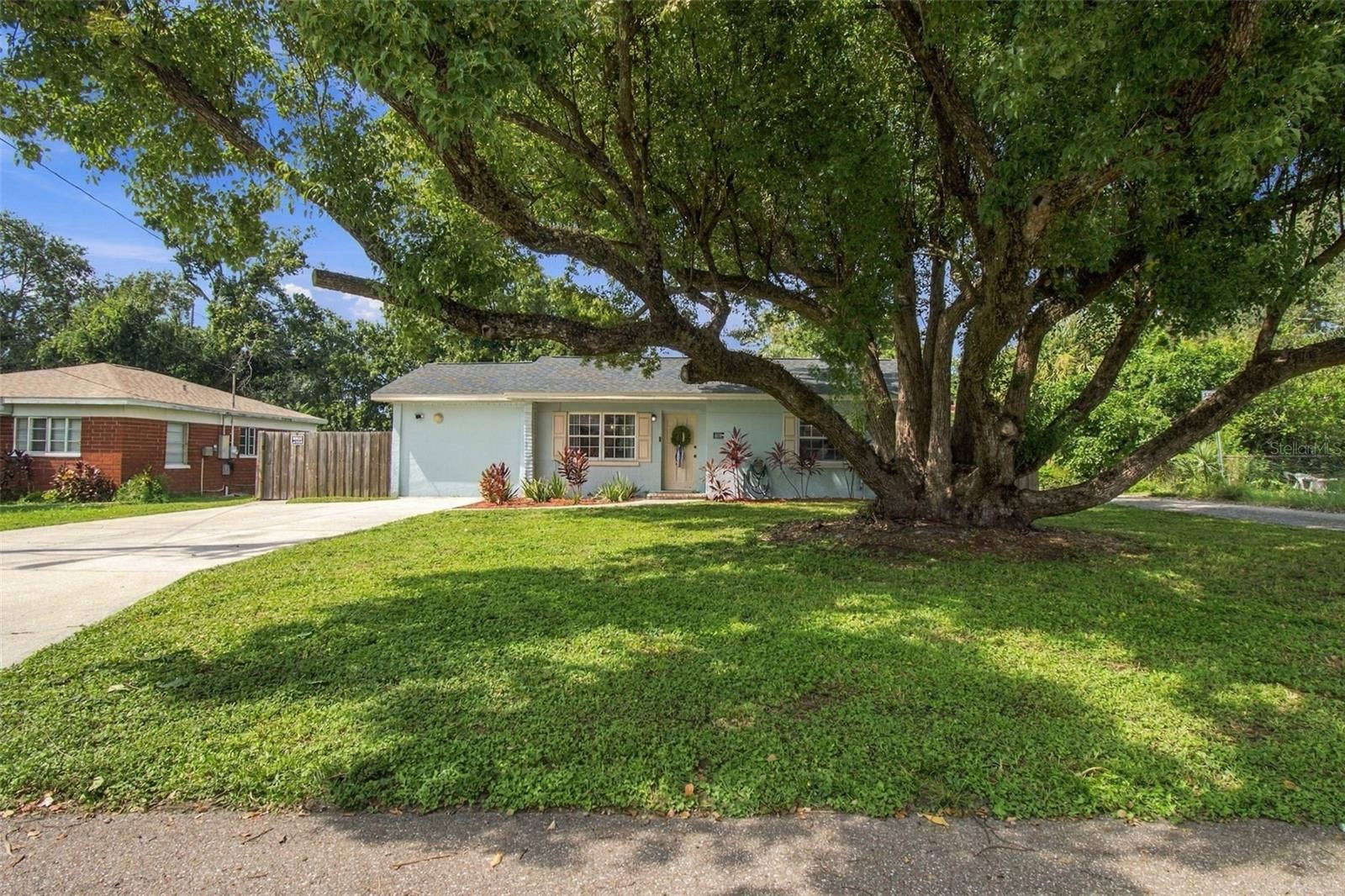 806 N GOMEZ AVENUE, Tampa, FL 33609