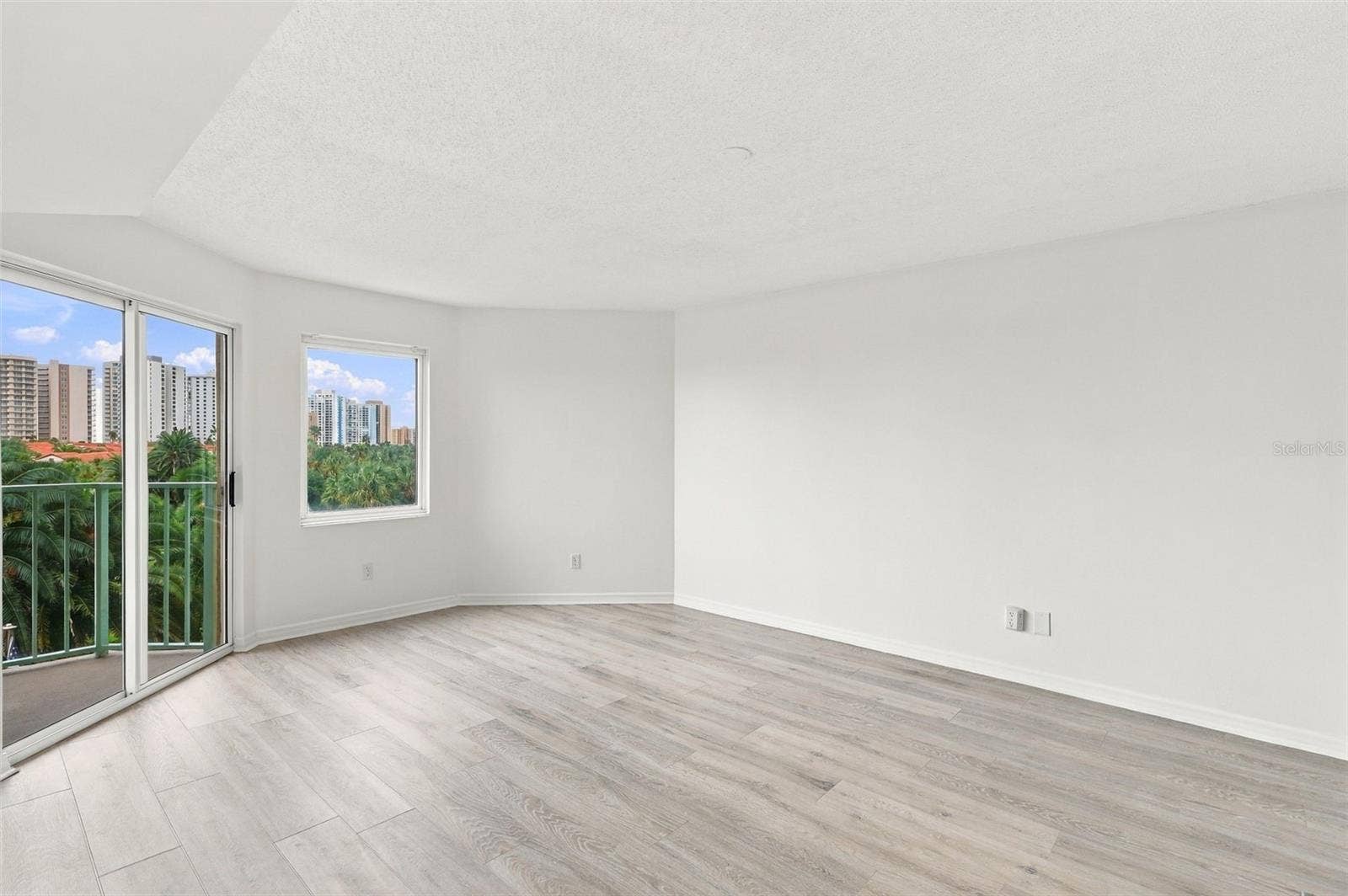 4 OCEANS WEST BOULEVARD, #402A, Daytona Beach Shores, FL 32118 4 OCEANS WEST BOULEVARD, #402A, Daytona Beach Shores, FL 32118