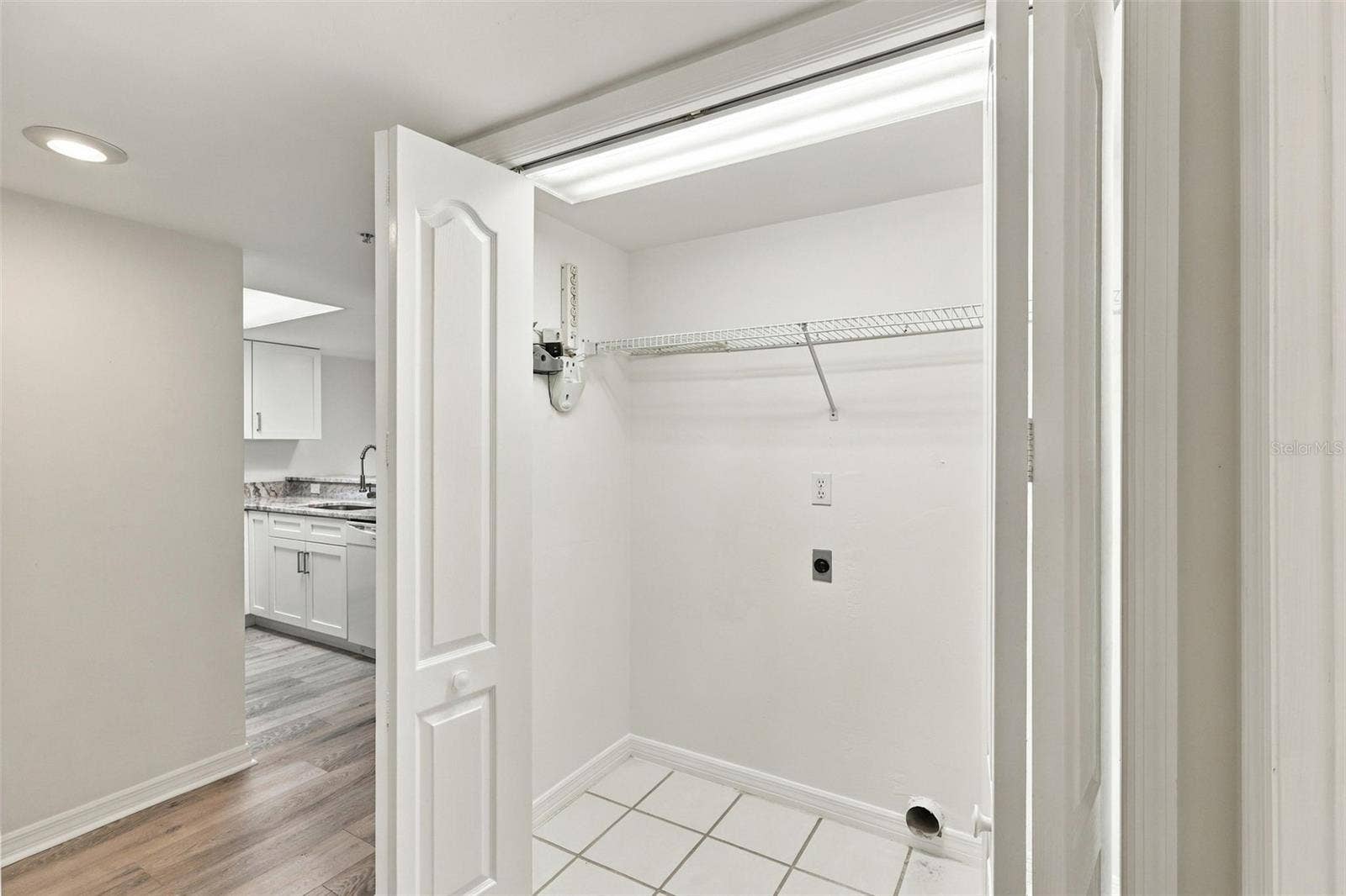 4 OCEANS WEST BOULEVARD, #402A, Daytona Beach Shores, FL 32118 4 OCEANS WEST BOULEVARD, #402A, Daytona Beach Shores, FL 32118