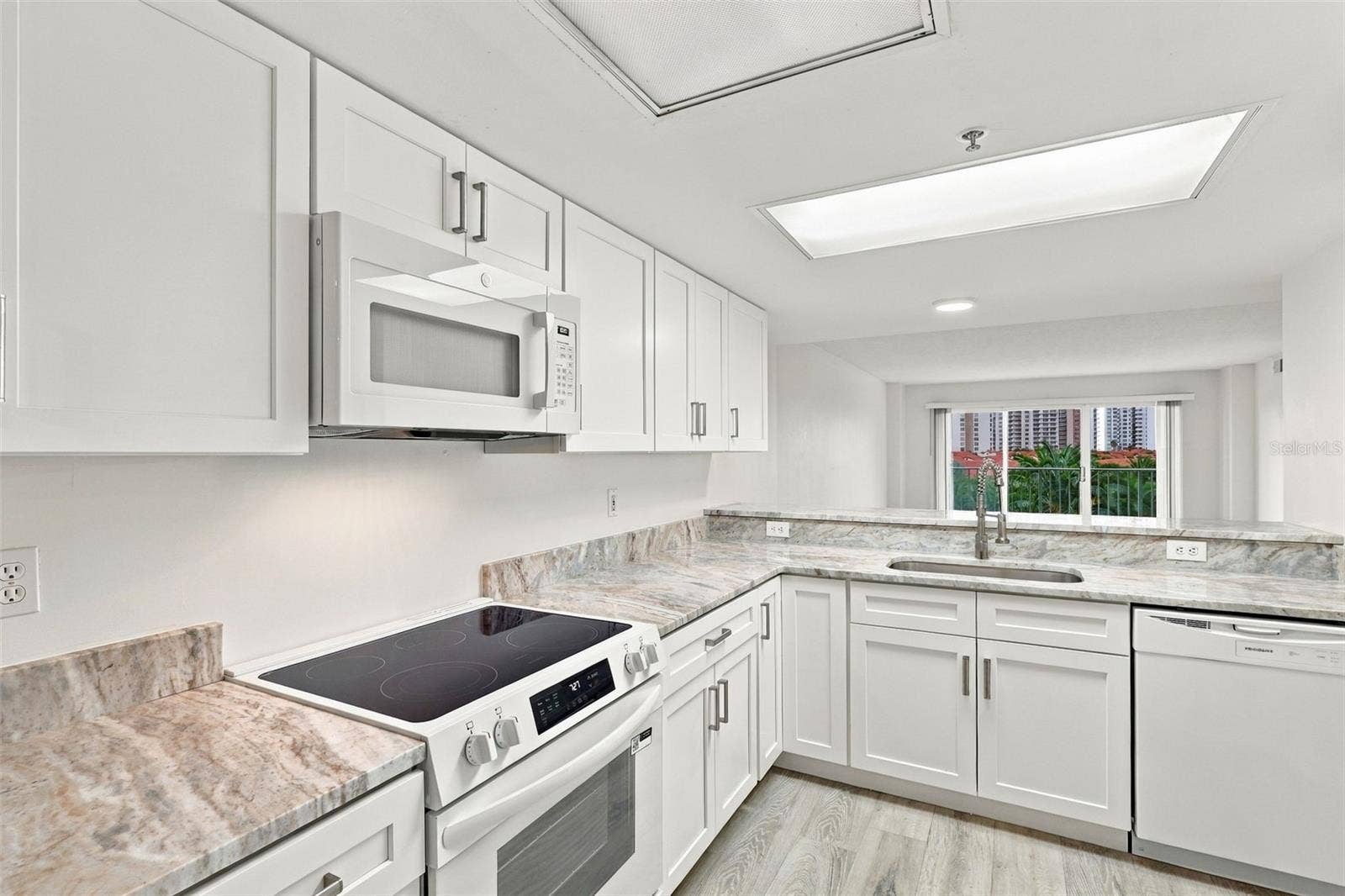 4 OCEANS WEST BOULEVARD, #402A, Daytona Beach Shores, FL 32118 4 OCEANS WEST BOULEVARD, #402A, Daytona Beach Shores, FL 32118