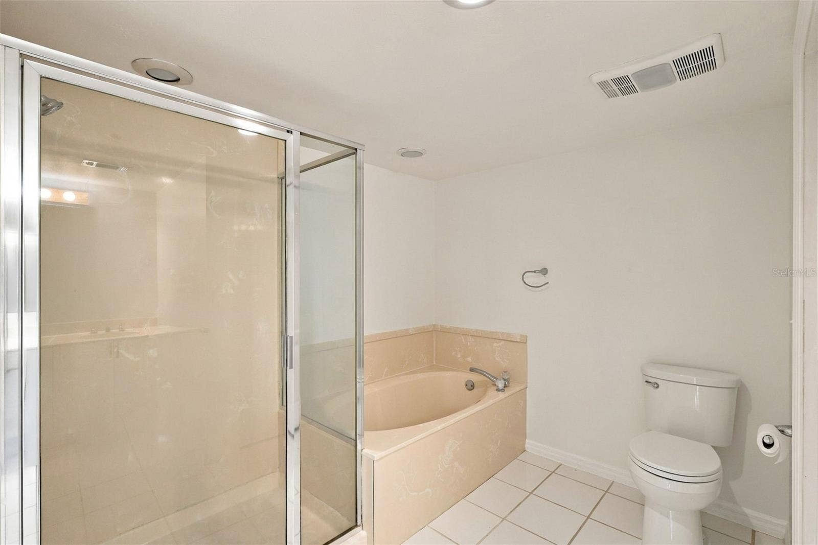 4 OCEANS WEST BOULEVARD, #402A, Daytona Beach Shores, FL 32118 4 OCEANS WEST BOULEVARD, #402A, Daytona Beach Shores, FL 32118