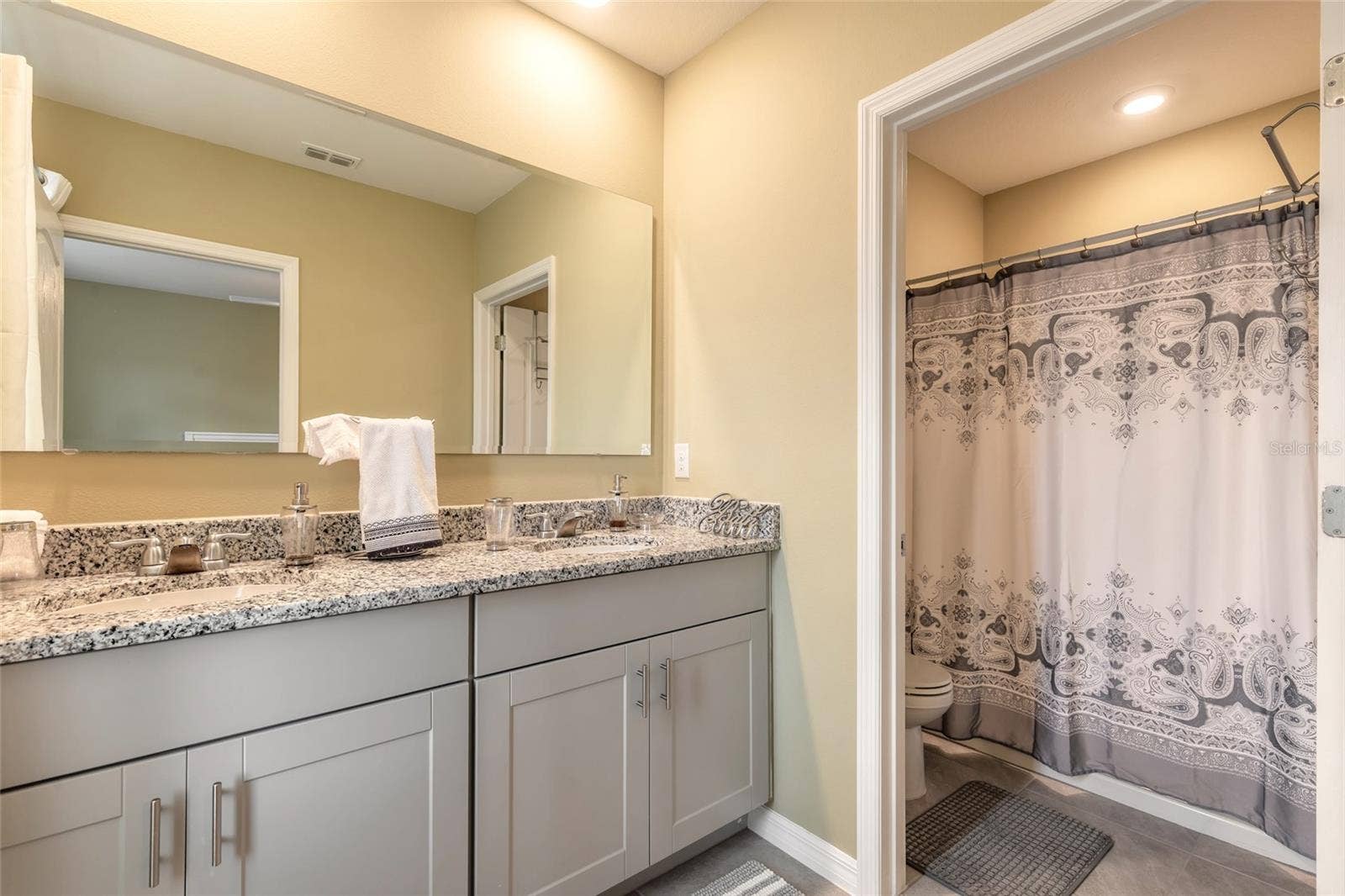 84 BELLA LAGO CIRCLE, Port Orange, FL 32129