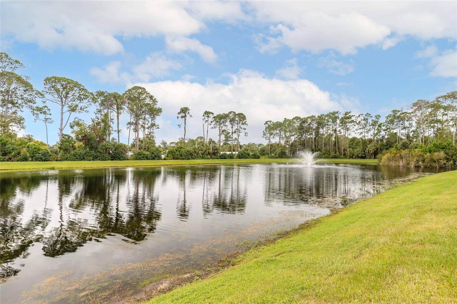 84 BELLA LAGO CIRCLE, Port Orange, FL 32129