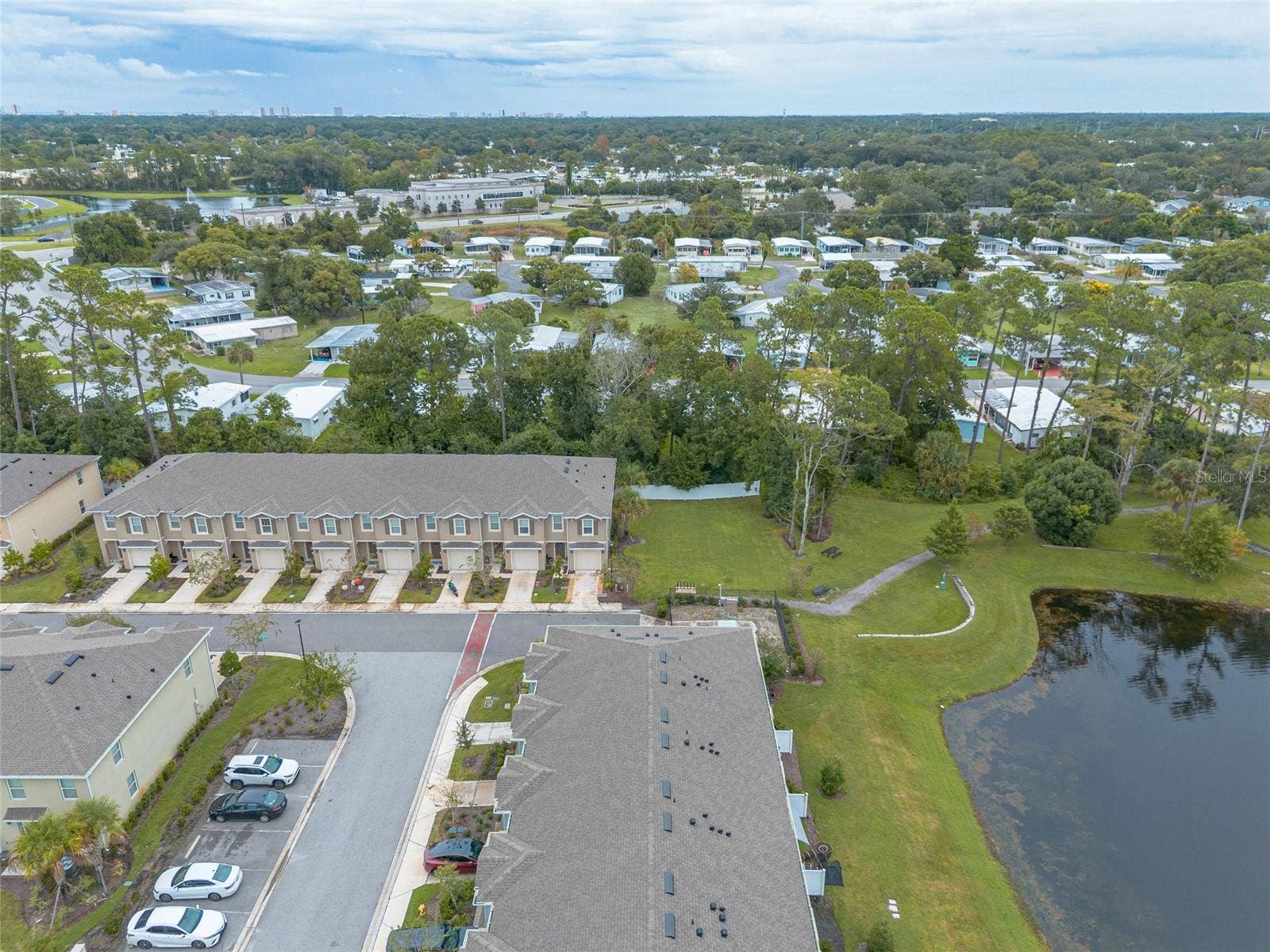 84 BELLA LAGO CIRCLE, Port Orange, FL 32129
