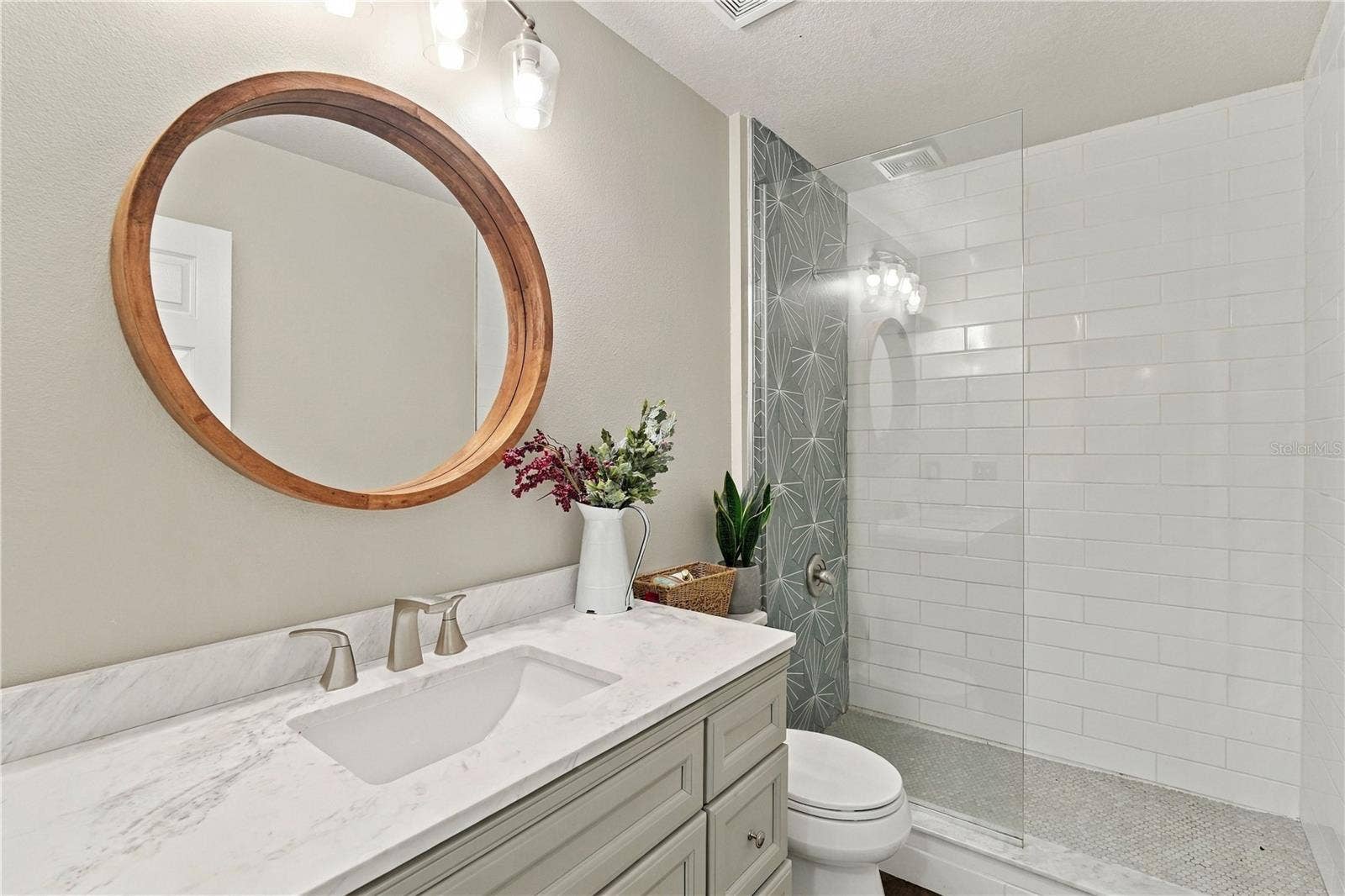 210 CITATION AVENUE, Deltona, FL 32738 Hall bath