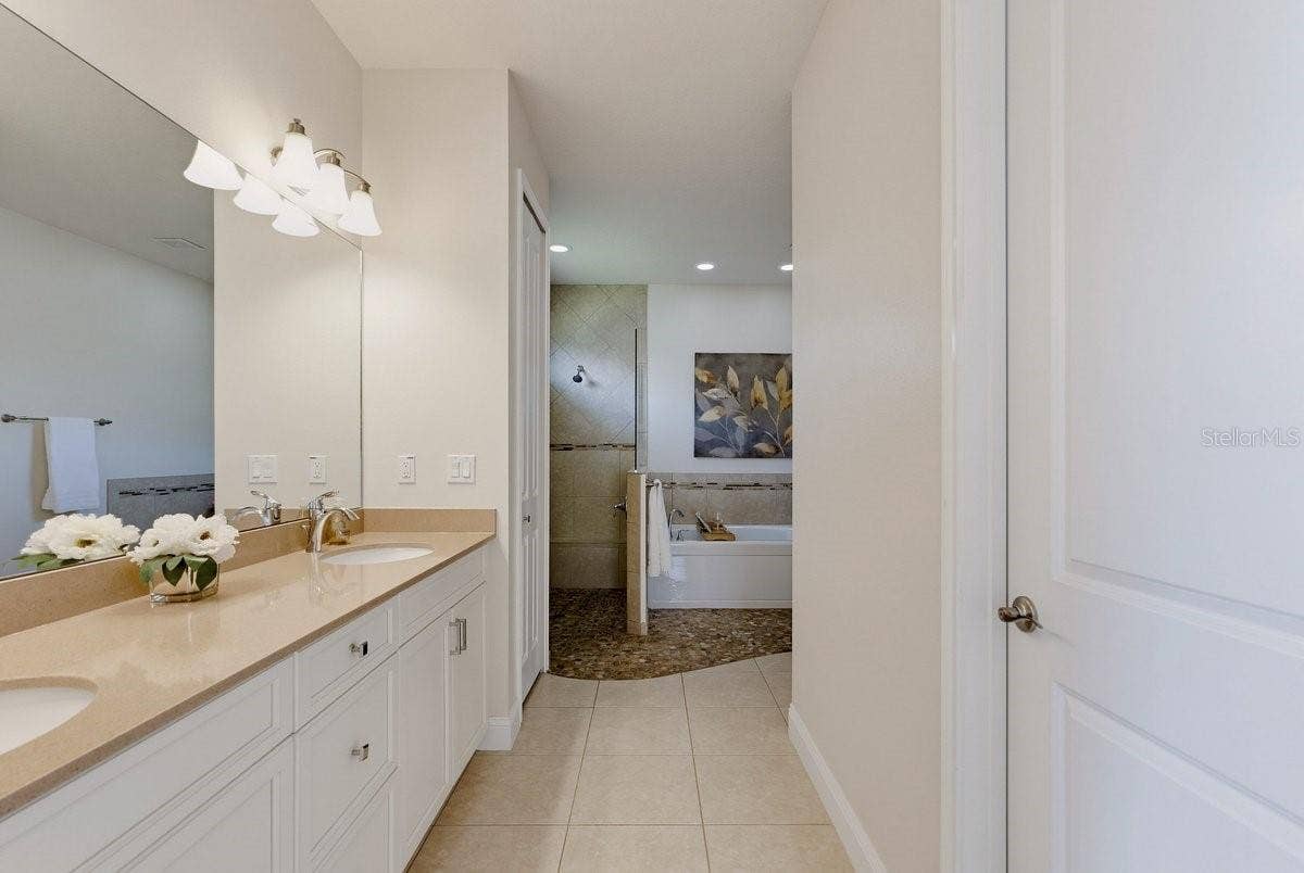 29 THORNHILL CHASE CIRCLE, Ormond Beach, FL 32174 29 THORNHILL CHASE CIRCLE, Ormond Beach, FL 32174
