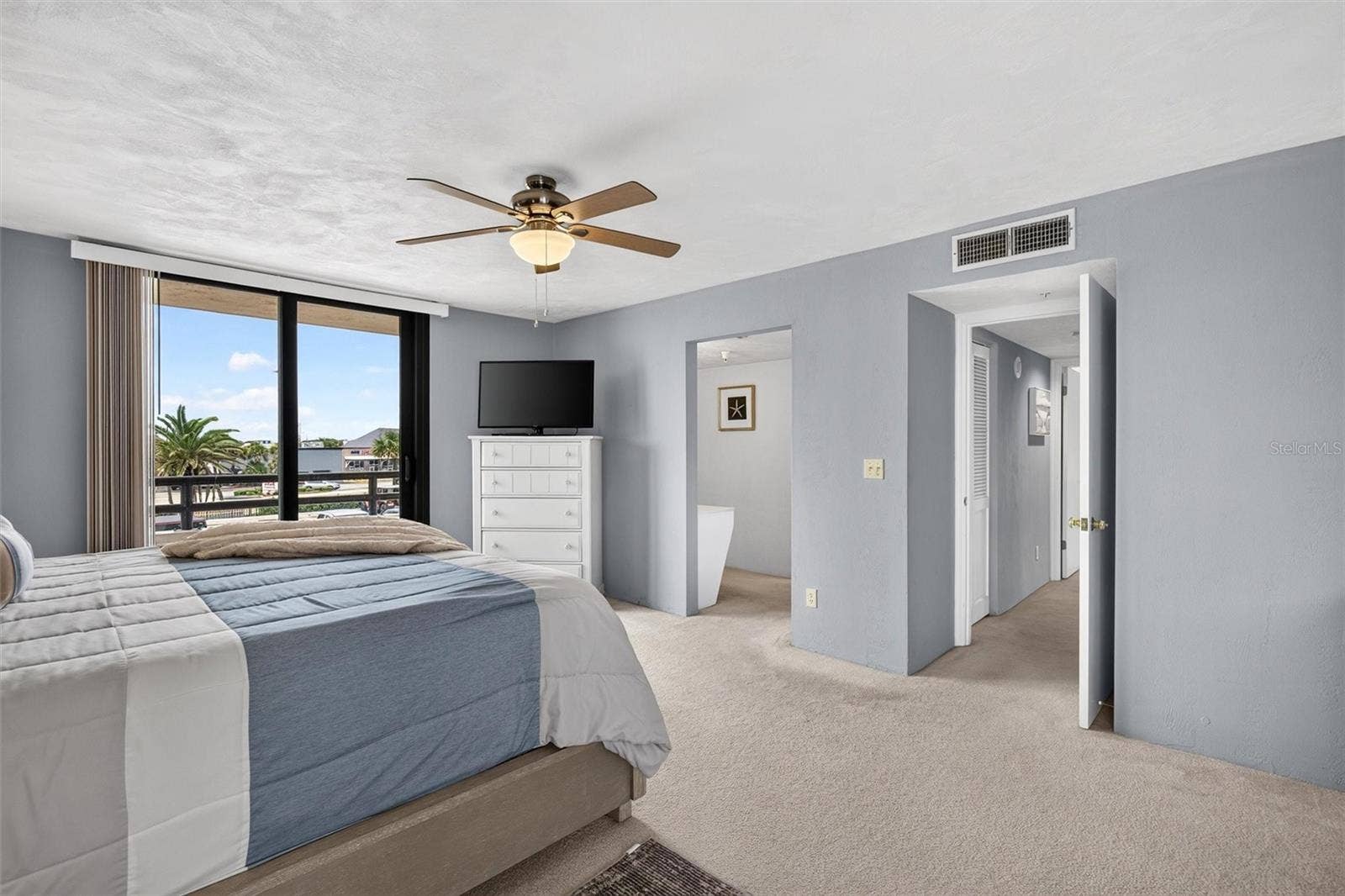 2555 S ATLANTIC AVENUE, #207, Daytona Beach Shores, FL 32118