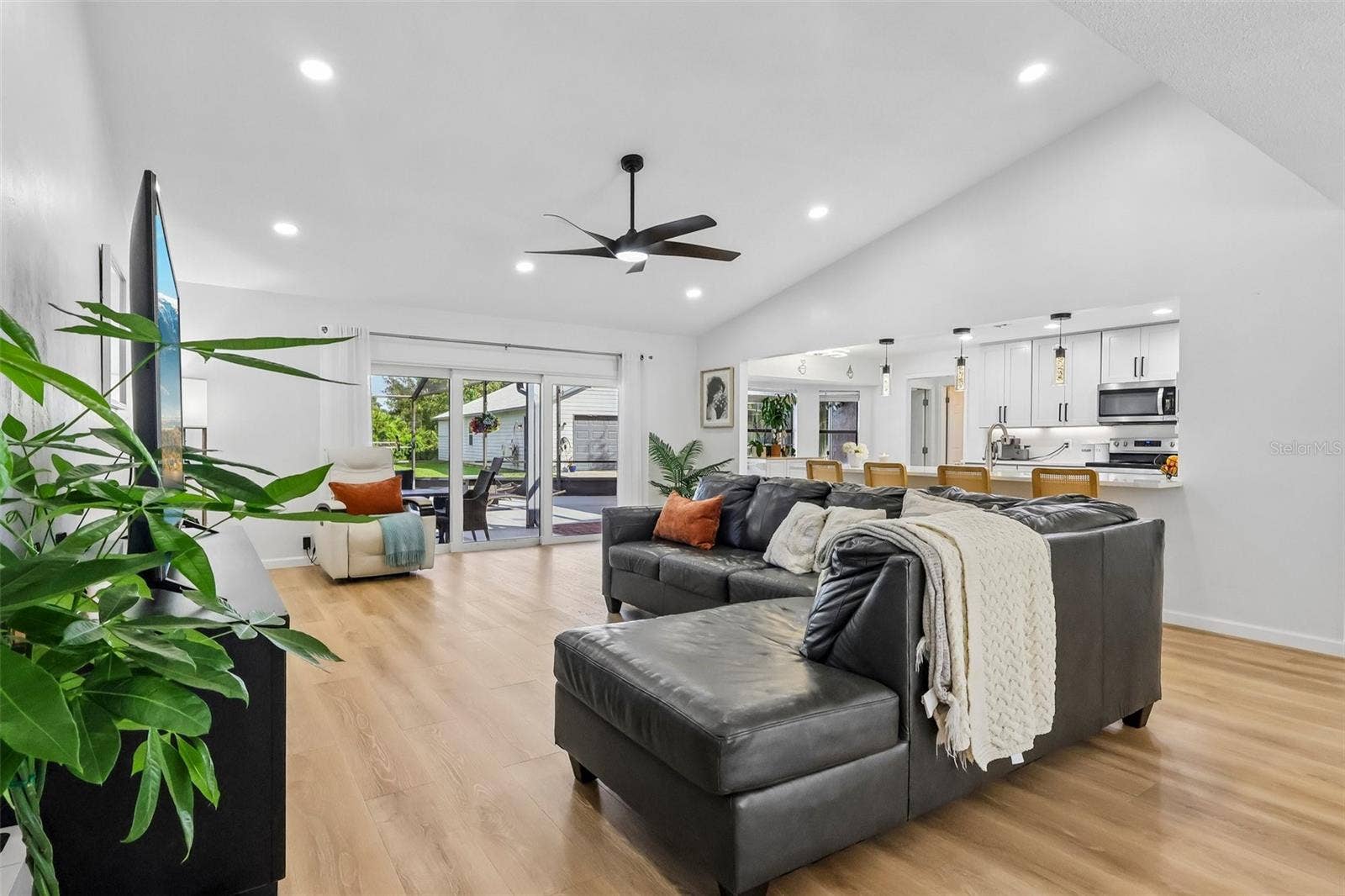 5803 SPRUCE CREEK WOODS DRIVE, Port Orange, FL 32127 5803 SPRUCE CREEK WOODS DRIVE, Port Orange, FL 32127