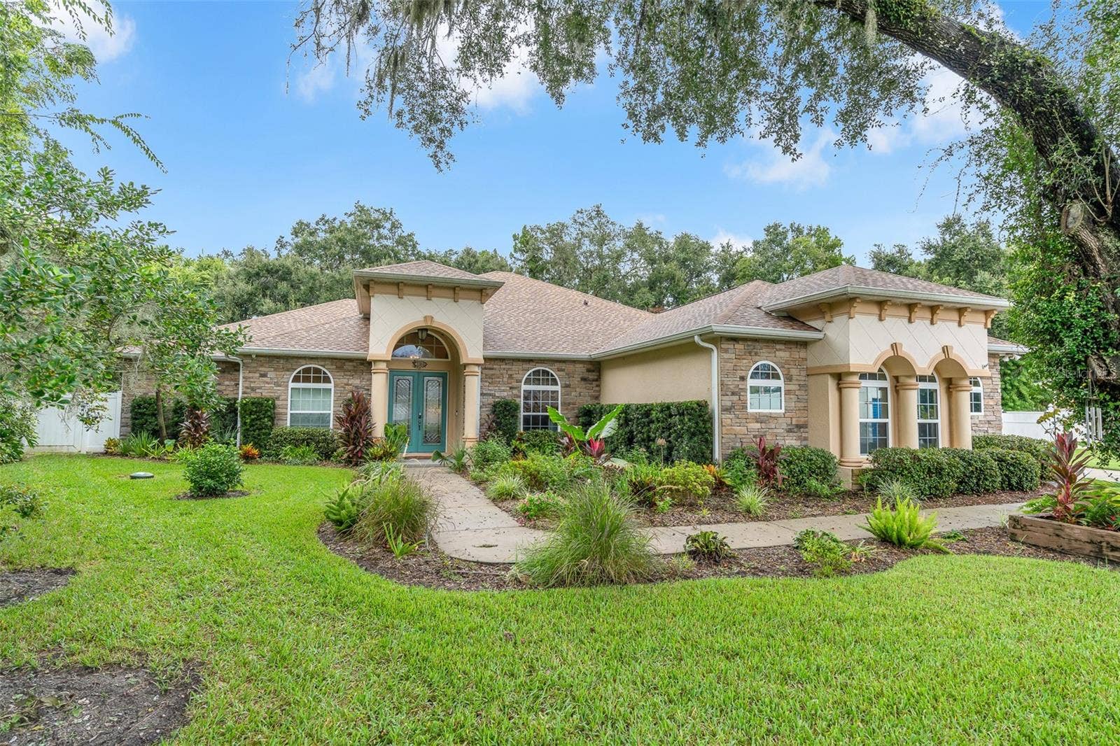 3384 COUNTRY MANOR DRIVE, South Daytona, FL 32119