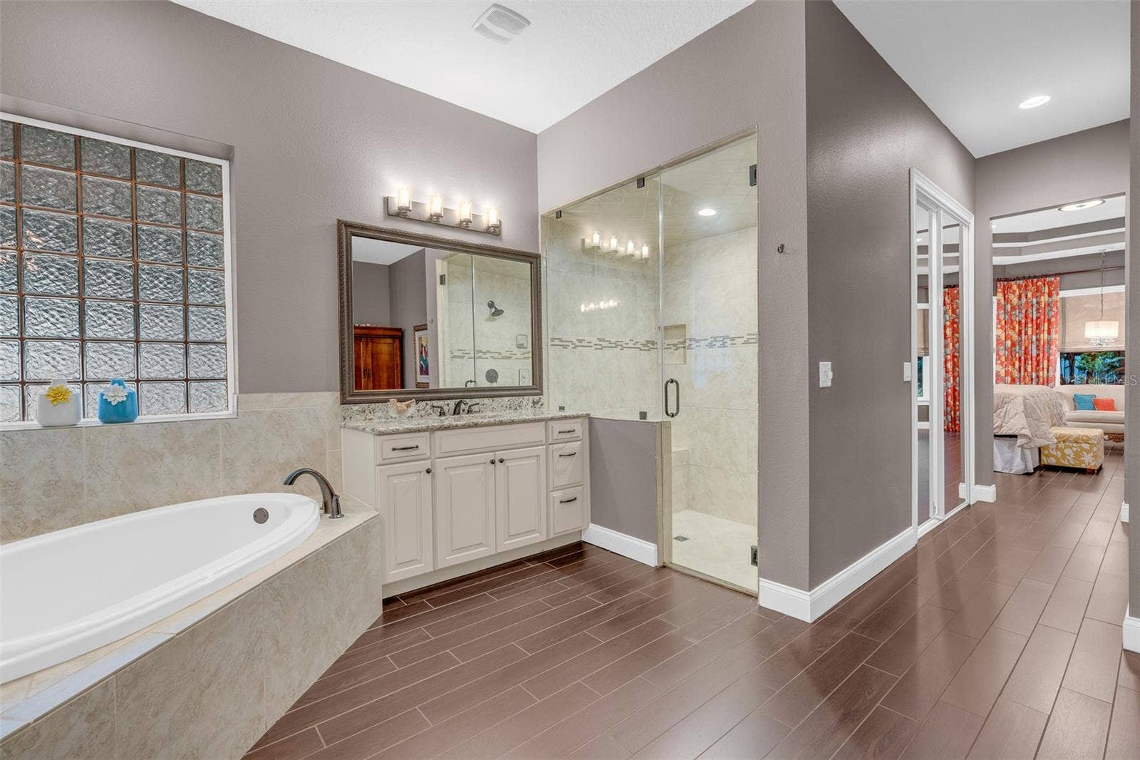 3384 COUNTRY MANOR DRIVE, South Daytona, FL 32119
