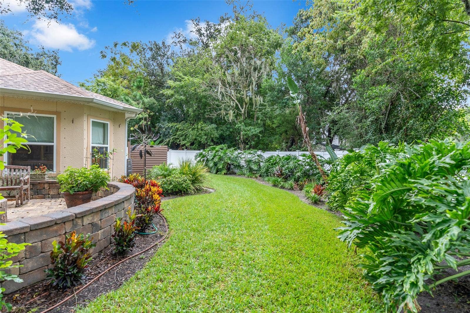 3384 COUNTRY MANOR DRIVE, South Daytona, FL 32119