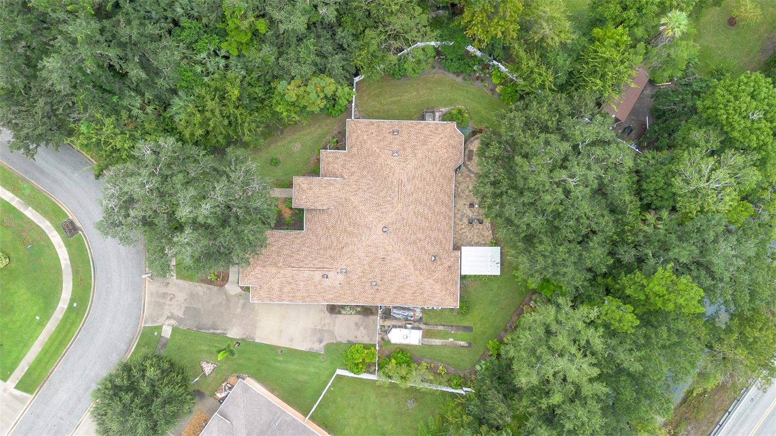 3384 COUNTRY MANOR DRIVE, South Daytona, FL 32119