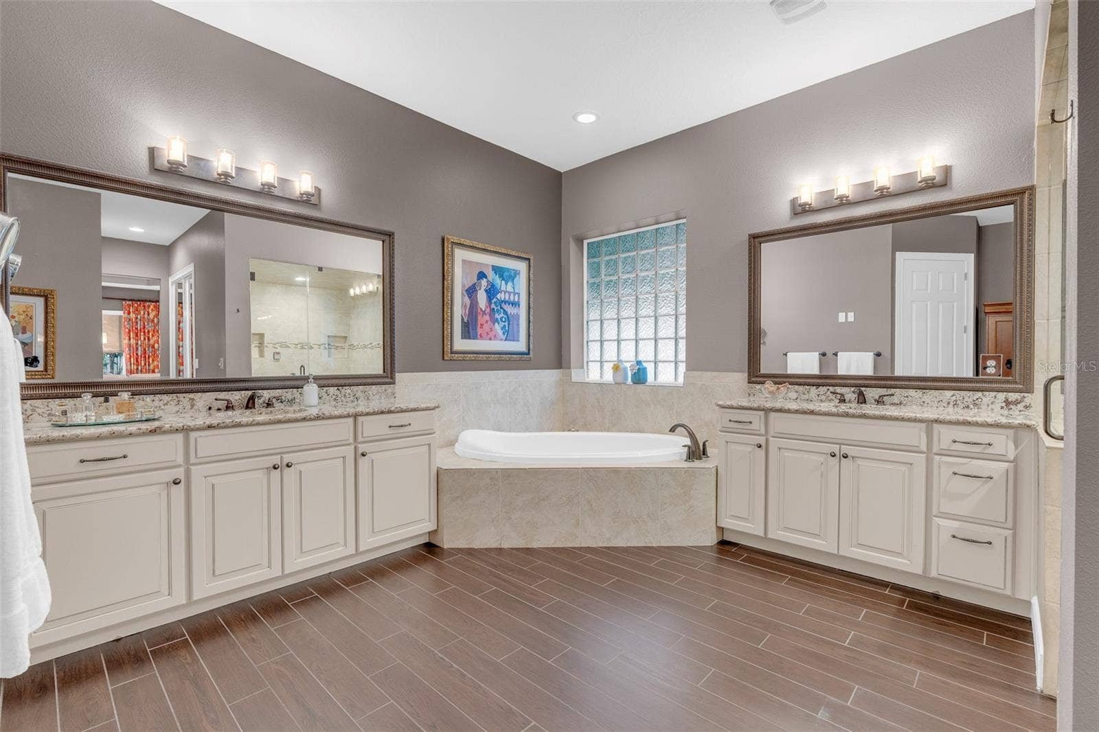 3384 COUNTRY MANOR DRIVE, South Daytona, FL 32119