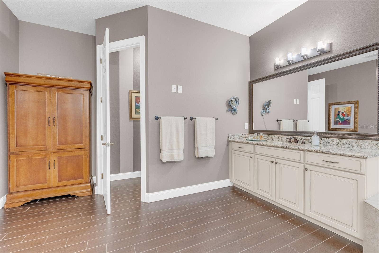 3384 COUNTRY MANOR DRIVE, South Daytona, FL 32119