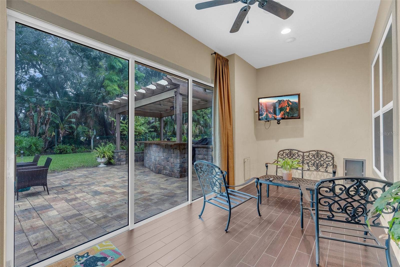 3384 COUNTRY MANOR DRIVE, South Daytona, FL 32119