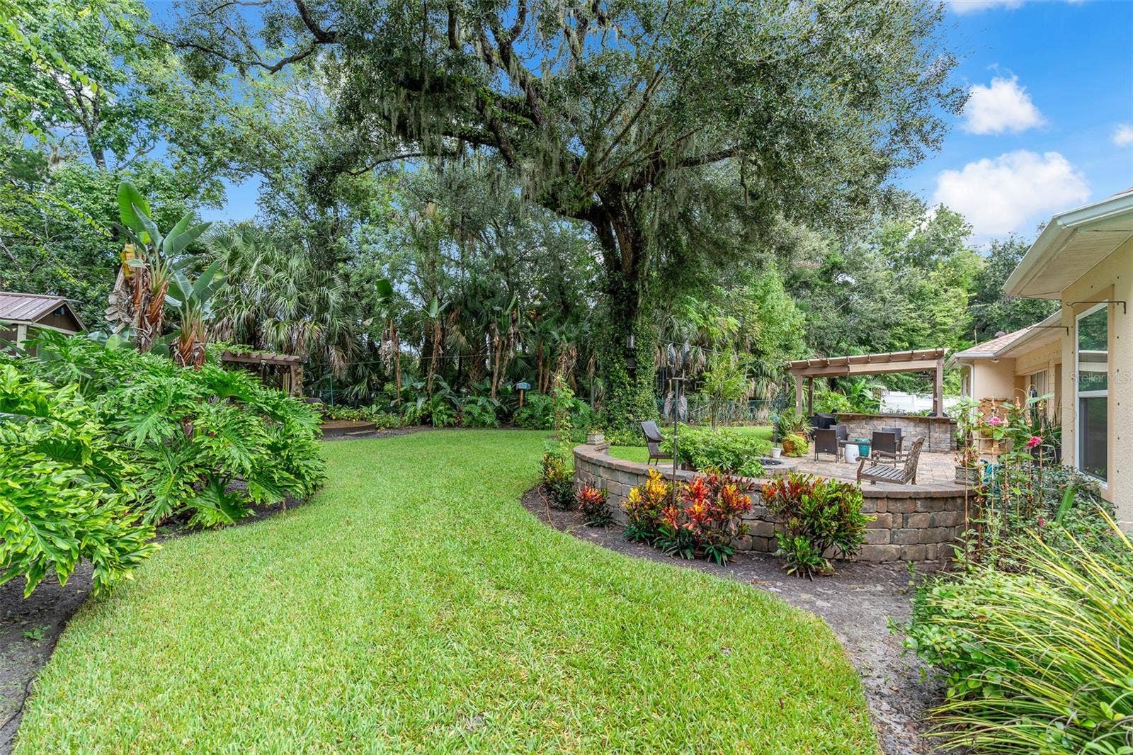 3384 COUNTRY MANOR DRIVE, South Daytona, FL 32119