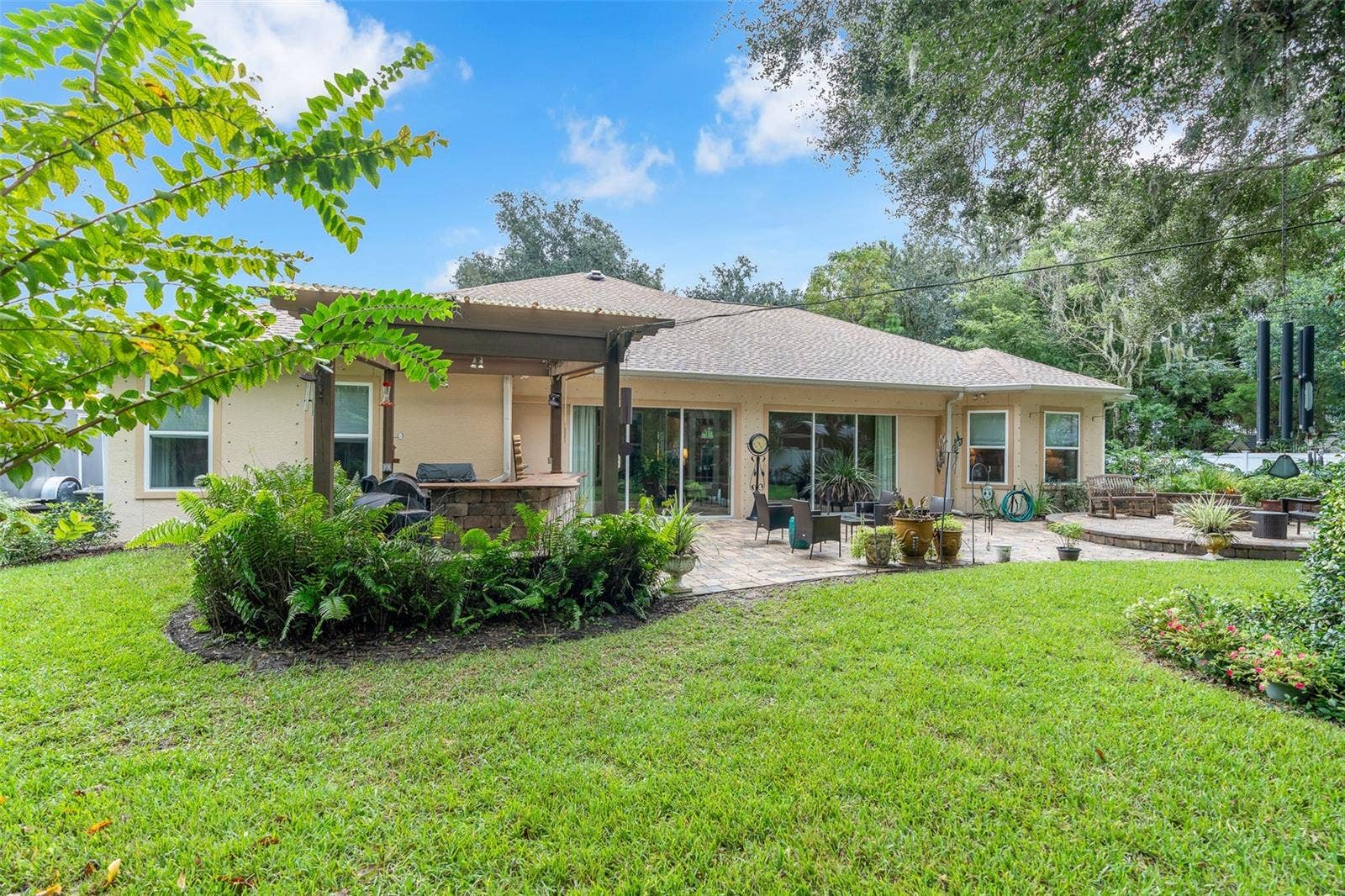 3384 COUNTRY MANOR DRIVE, South Daytona, FL 32119