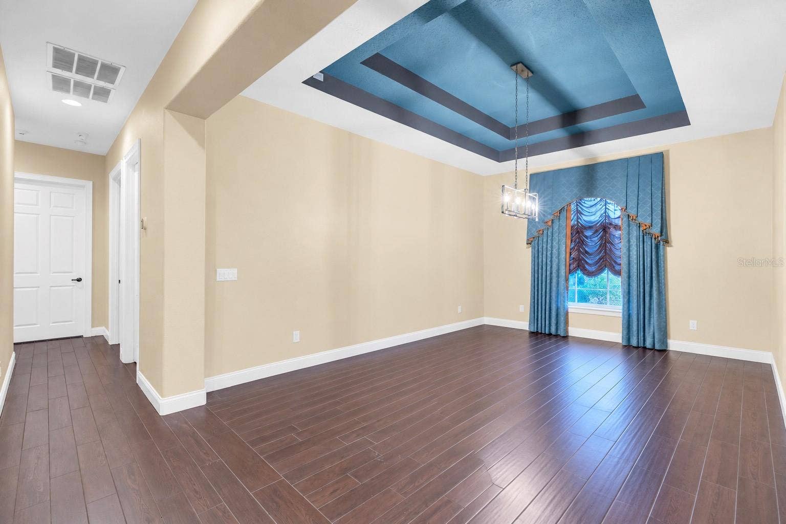 3384 COUNTRY MANOR DRIVE, South Daytona, FL 32119