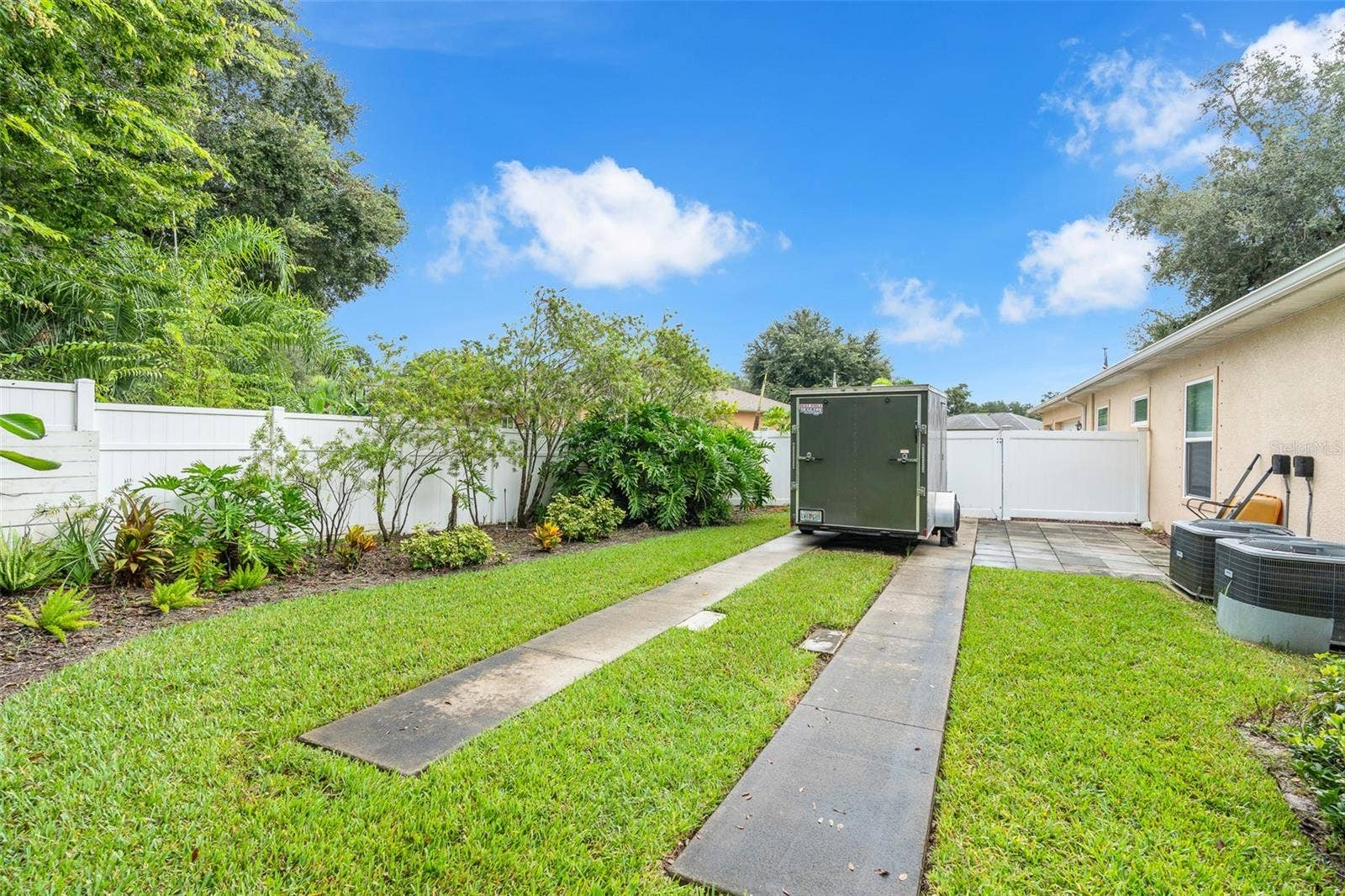 3384 COUNTRY MANOR DRIVE, South Daytona, FL 32119