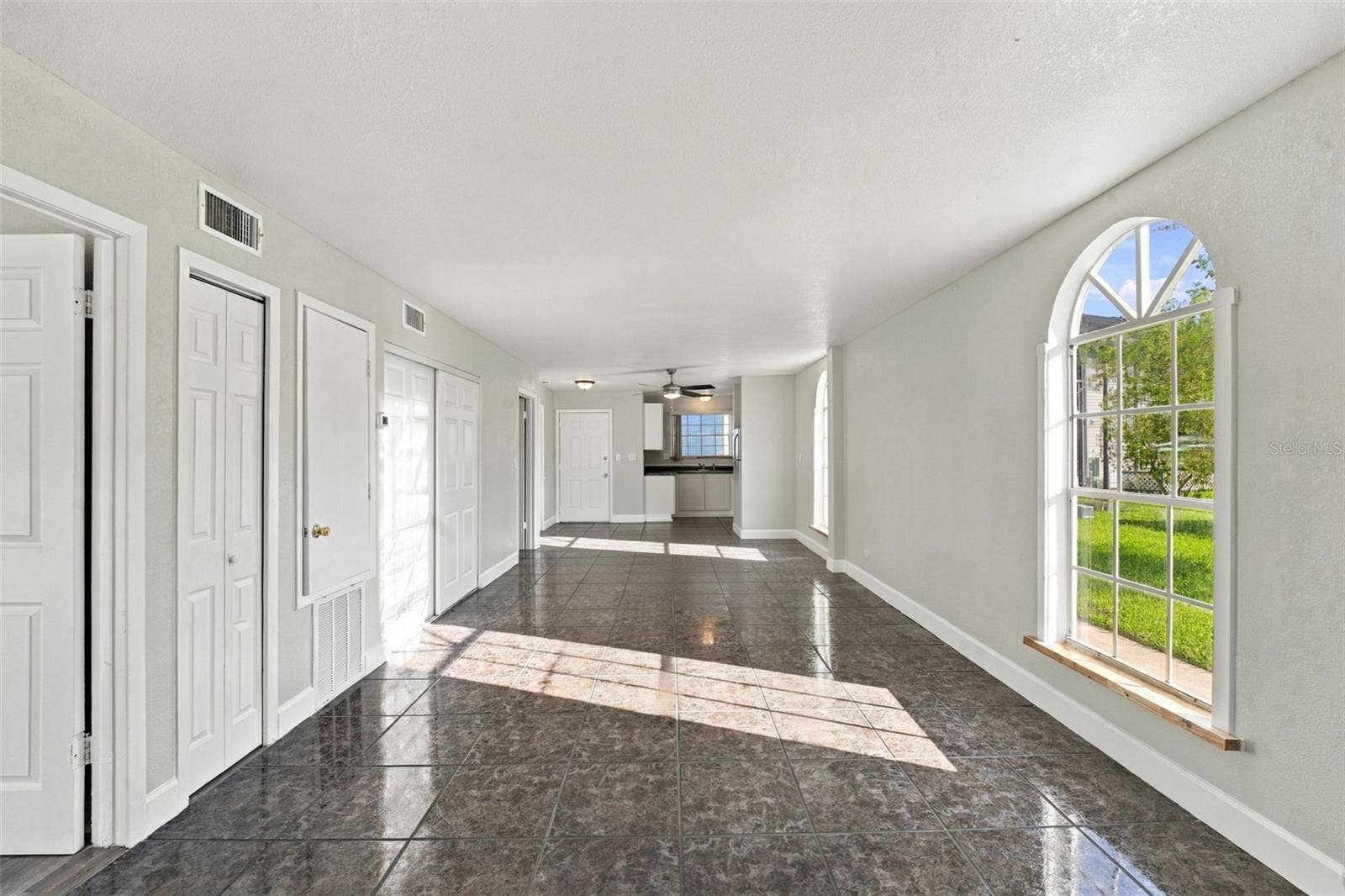 313 DIRKSEN DRIVE, #G4, Debary, FL 32713 LIVING ROOM