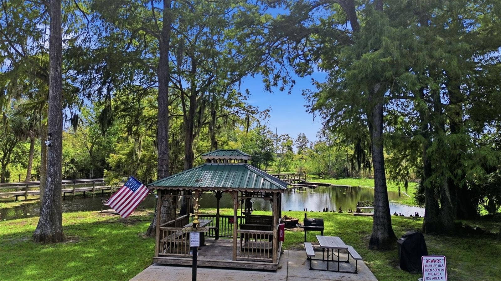 313 DIRKSEN DRIVE, #G4, Debary, FL 32713 COMMUNITY GAZEBO