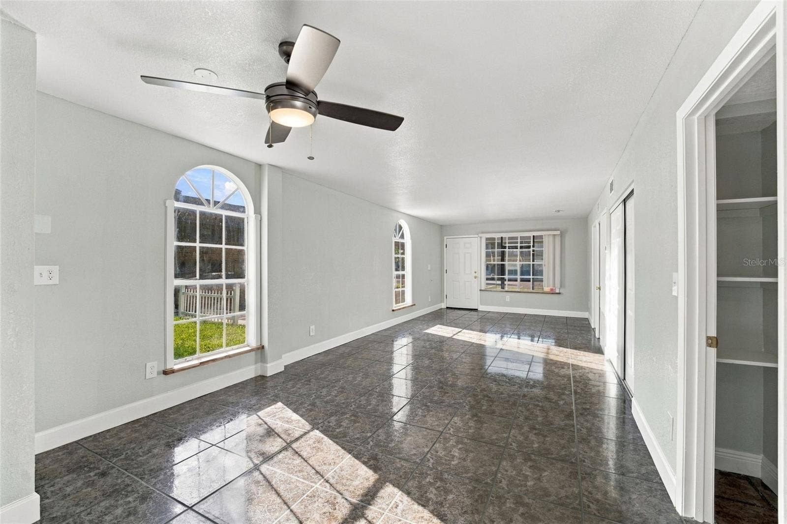 313 DIRKSEN DRIVE, #G4, Debary, FL 32713 ENTRANCE INTO THE LIVING ROOM