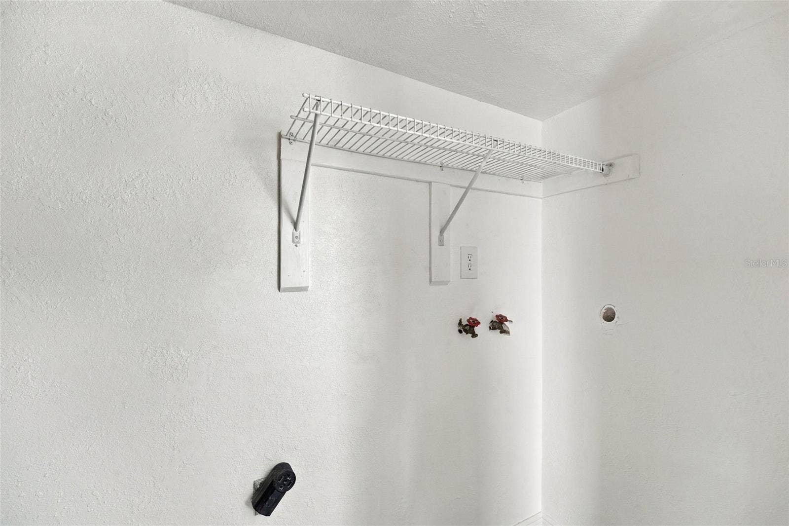313 DIRKSEN DRIVE, #G4, Debary, FL 32713 LAUNDRY CLOSET