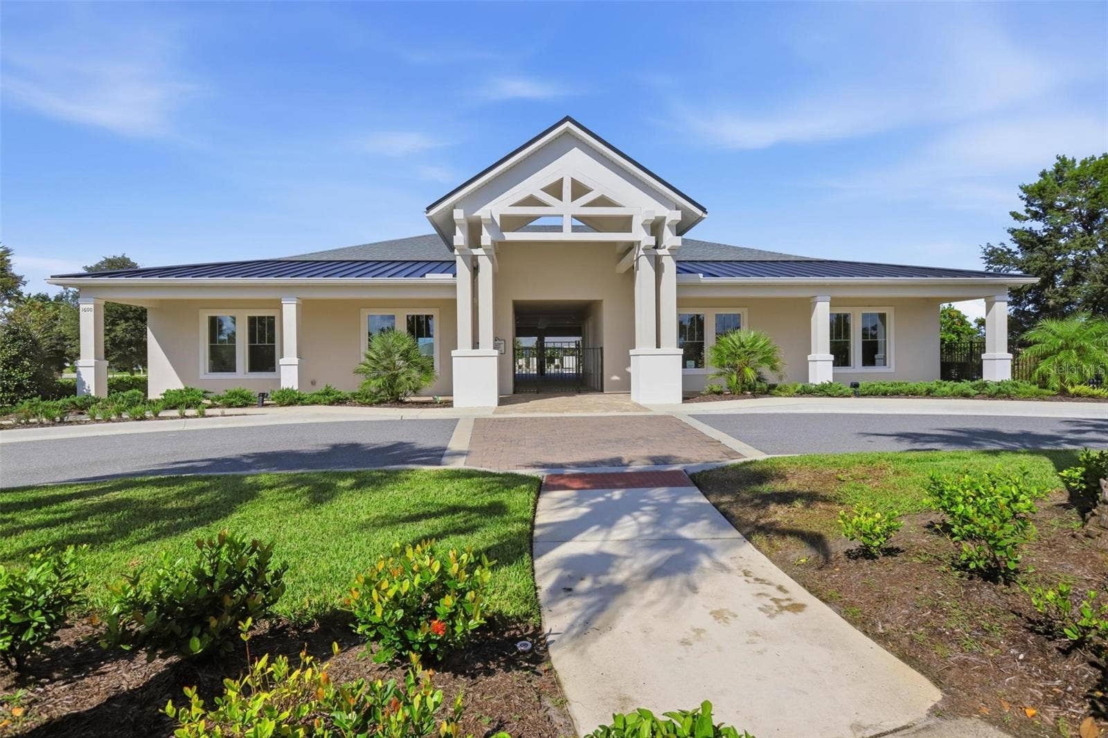 883 LAKE HILL WAY, Deland, FL 32724 883 LAKE HILL WAY, Deland, FL 32724