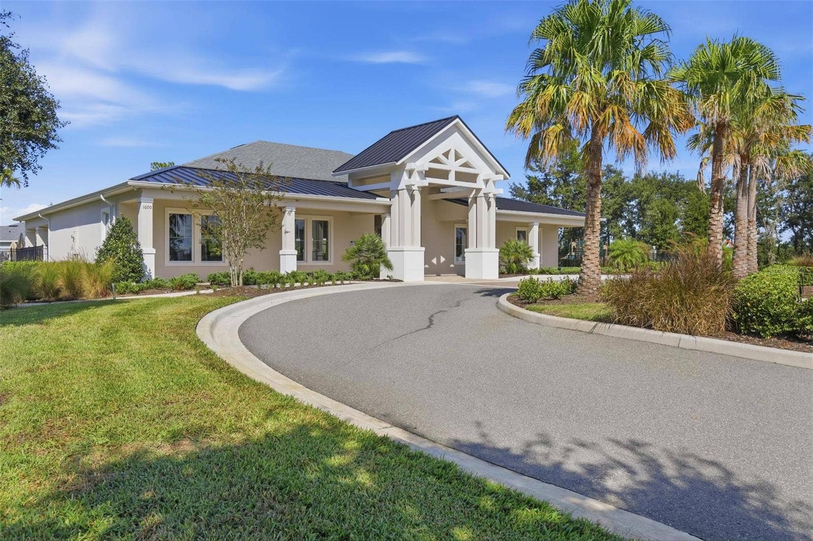 883 LAKE HILL WAY, Deland, FL 32724 883 LAKE HILL WAY, Deland, FL 32724