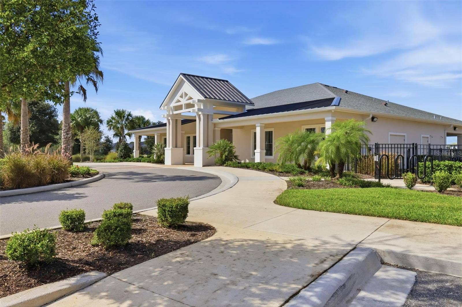 883 LAKE HILL WAY, Deland, FL 32724 883 LAKE HILL WAY, Deland, FL 32724