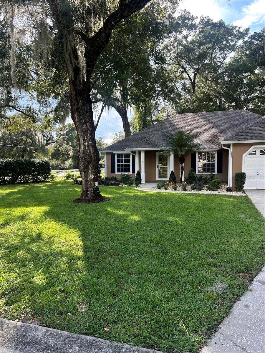 1901 KNOLTON AVENUE, Orange City, FL 32763 1901 KNOLTON AVENUE, Orange City, FL 32763