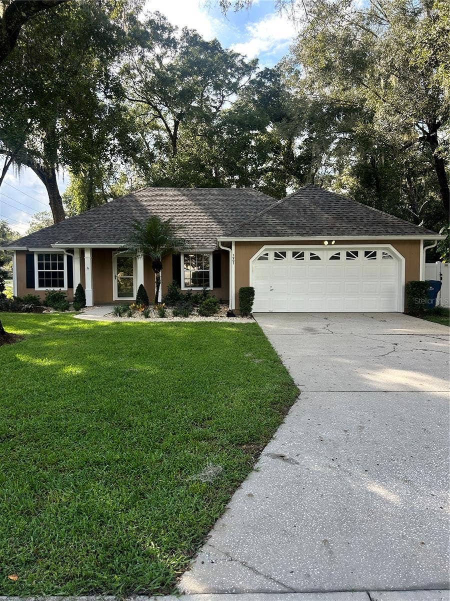 1901 KNOLTON AVENUE, Orange City, FL 32763 1901 KNOLTON AVE ORANGE CITY FL 3 BEDROOM/3 BATH SPLIT PLAN